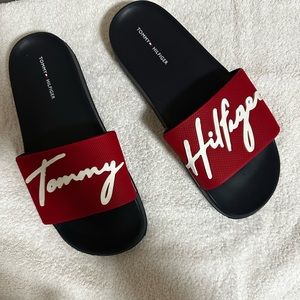 Tommy Hilfiger beach slides